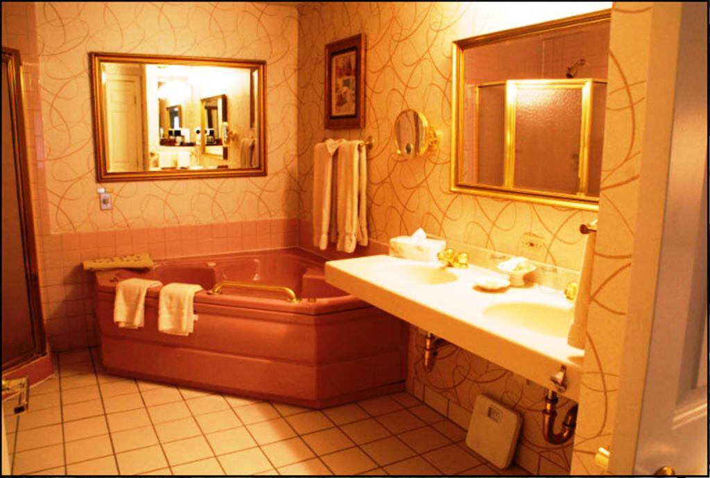 Bavarian Inn Shepherdstown Extérieur photo